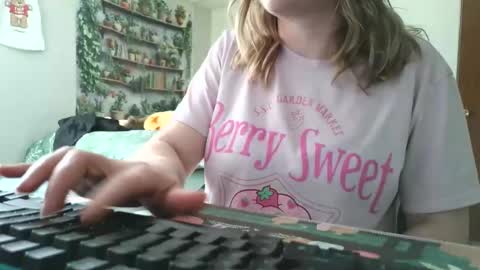 Sarah online show from 05-03-26, 08:04