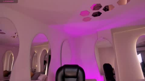 Sarah Rhodes online show from 01-16-26, 11:47