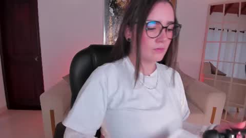 Sarah Rhodes online show from 06-30-26, 11:55