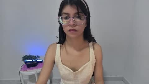 Sarah  online show from 10-10-25, 07:02