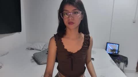 Sarah  online show from 11-10-25, 06:51