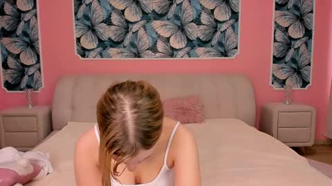 sarahwantslove online show from 04-05-26, 09:39