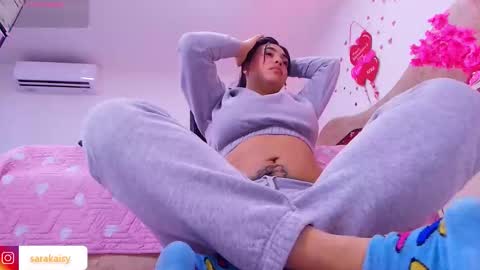 Sara  online show from 02-06-26, 11:57