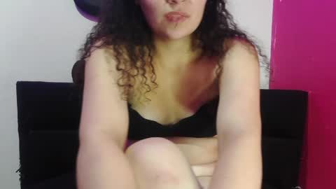 saralunabelfort online show from 05-24-26, 02:05