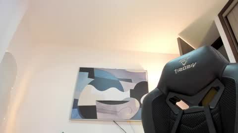 I am Sara  online show from 04-21-26, 01:42