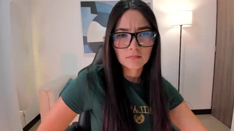 I am Sara  online show from 05-21-26, 03:13