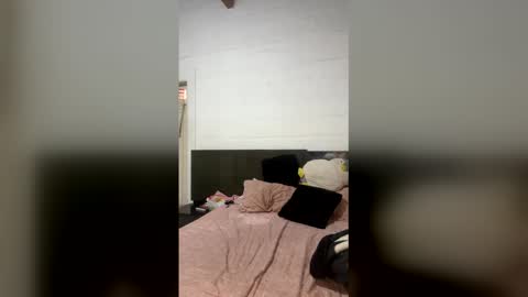 sarasaenz999 online show from 04-06-26, 01:23