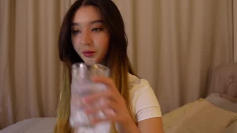 Snapshot of sarasuo chatting on 12-06-24, 11:11 Shara online show from 12-06-24, 11:11