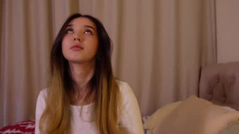 Snapshot of sarasuo chatting on 12-12-24, 11:18 Shara online show from 12-12-24, 11:18