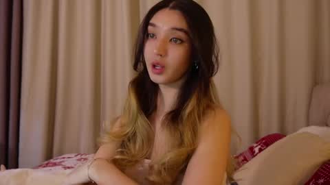 Snapshot of sarasuo chatting on 12-23-24, 11:57 Shara online show from 12-23-24, 11:57