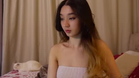 Snapshot of sarasuo chatting on 12-24-24, 12:22 Shara online show from 12-24-24, 12:22