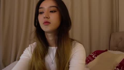 Snapshot of sarasuo chatting on 01-14-25, 04:50 Shara online show from 01-14-25, 04:50