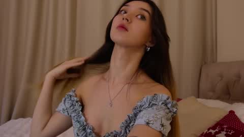 Snapshot of sarasuo chatting on 01-15-25, 04:21 Shara online show from 01-15-25, 04:21