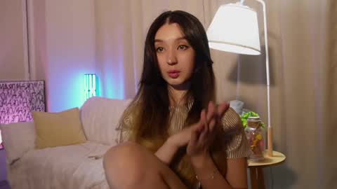 Snapshot of sarasuo chatting on 01-27-25, 12:16 Shara online show from 01-27-25, 12:16