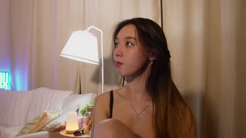 Snapshot of sarasuo chatting on 01-29-25, 02:32 Shara online show from 01-29-25, 02:32