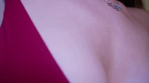 Snapshot of sarasuo chatting on 02-07-25, 11:23 Shara online show from 02-07-25, 11:23