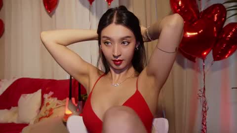 Snapshot of sarasuo chatting on 02-14-25, 11:42 Shara online show from 02-14-25, 11:42