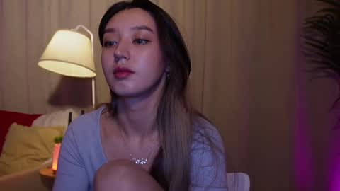 Snapshot of sarasuo chatting on 02-25-25, 02:22 Shara online show from 02-25-25, 02:22