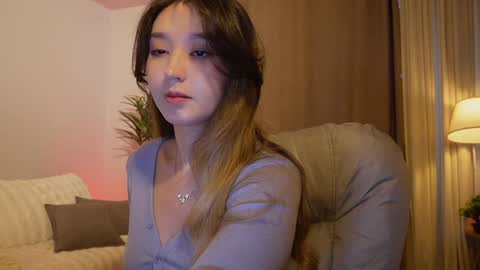 Snapshot of sarasuo chatting on 09-15-25, 01:00 Shara online show from 09-15-25, 01:00