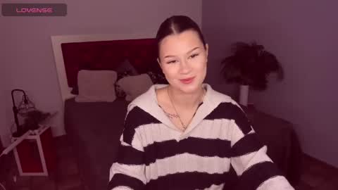 SaraVivid online show from 05-11-26, 10:32