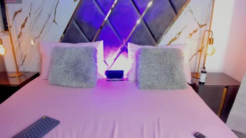 Saray Lopez online show from 05-15-26, 01:01