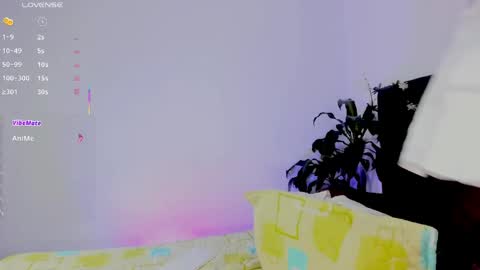 Snapshot of sarha_foxxx chatting on 06-06-26, 08:13 Heeey Help me reach 100 likes up online show from 06-06-26, 08:13
