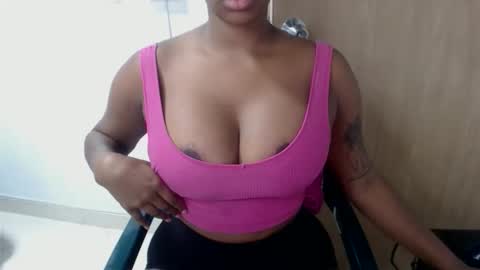 Snapshot of sasha_yp chatting on 05-21-26, 01:12 Sasha online show from 05-21-26, 01:12