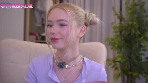 sashalore online show from 04-22-26, 02:36