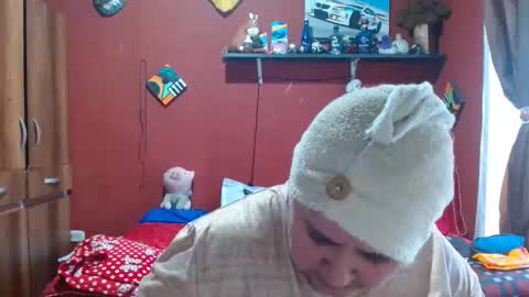 Snapshot of sasharosee2 chatting on 05-20-26, 12:00 S A S H A R O S E online show from 05-20-26, 12:00