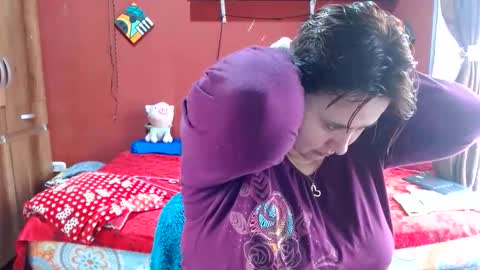 Snapshot of sasharosee2 chatting on 05-25-26, 01:17 S A S H A R O S E online show from 05-25-26, 01:17