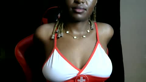 Snapshot of sassy_lyne chatting on 06-19-26, 10:41 sassy_lyne online show from 06-19-26, 10:41