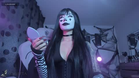    im expecting 300 thumbs up on my altar online show from 10-22-25, 10:42