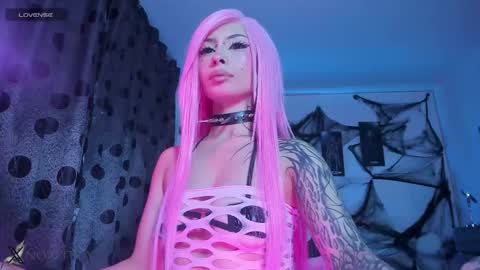    im expecting 300 thumbs up on my altar online show from 10-26-25, 01:00