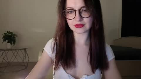 Lori online show from 04-12-26, 06:13