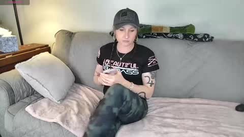 Saturn Girl online show from 05-19-26, 07:53