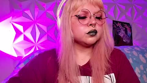 Snapshot of satyn_doll chatting on 04-26-26, 10:18 Gina George online show from 04-26-26, 10:18