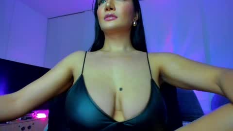 Snapshot of savanna13 chatting on 04-07-26, 06:36 savanna13 online show from 04-07-26, 06:36