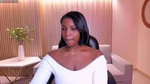 S a v a n n a h  online show from 07-15-26, 10:31
