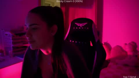 Naomi online show from 01-19-26, 05:22