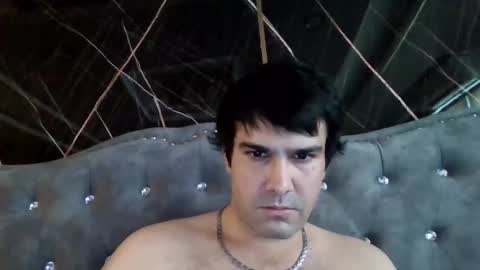 Snapshot of sawasdee04 chatting on 03-19-26, 08:29 petperson04 online show from 03-19-26, 08:29