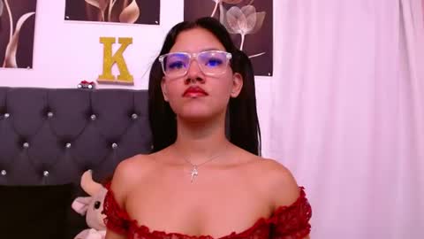 Snapshot of saykimmy chatting on 06-25-26, 03:17 saykimmy online show from 06-25-26, 03:17