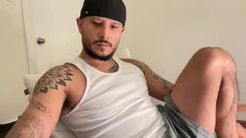 Snapshot of sbm84 chatting on 03-27-26, 03:45 sbm84 online show from 03-27-26, 03:45