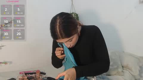 scarlet_100 online show from 05-30-26, 12:41