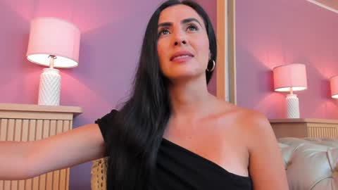 Scarlet Edwars online show from 02-05-25, 12:06