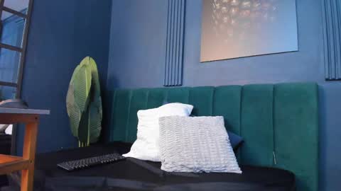 Scarlet Edwars online show from 04-05-26, 12:13