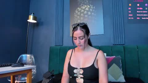 Scarlet Edwars online show from 07-10-26, 06:54