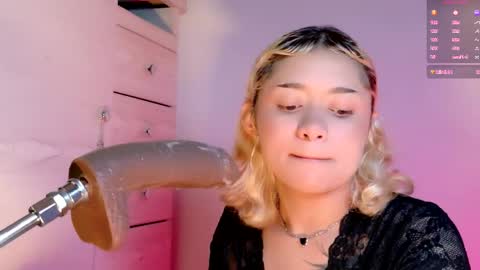 scarlet_gold online show from 04-01-26, 01:06