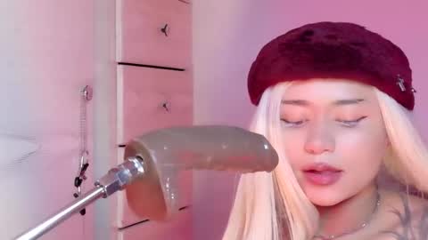 scarlet_gold online show from 05-14-26, 06:15