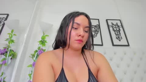 Isa online show from 02-18-25, 05:21