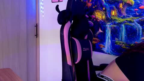 Scarlet online show from 01-13-26, 06:46